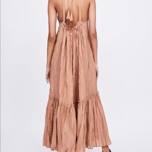 Never worn Zara wrinkle look dress